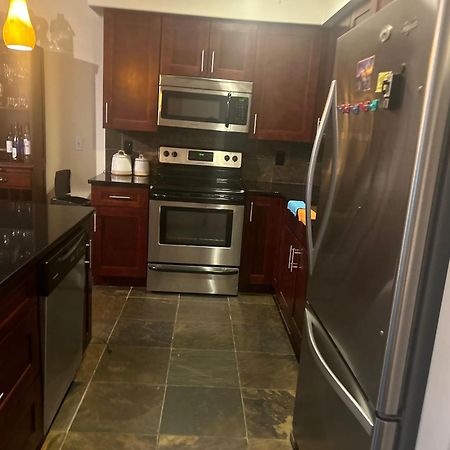Bed And Breakfast In The Lake View Penthouse Cleveland Esterno foto